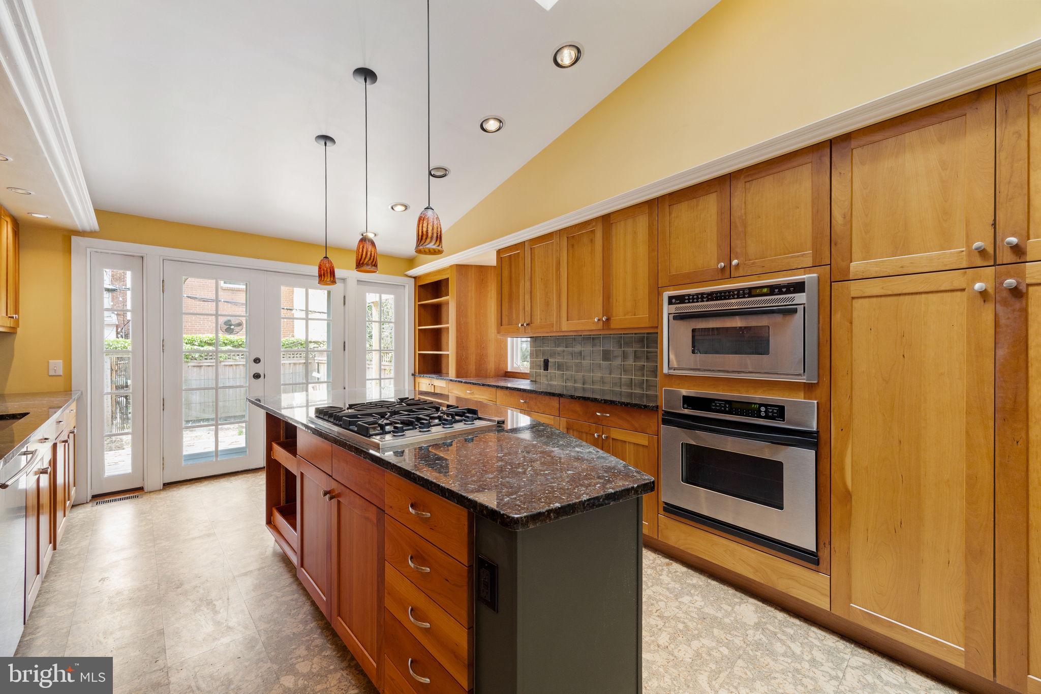 BELLA VISTA - Residential