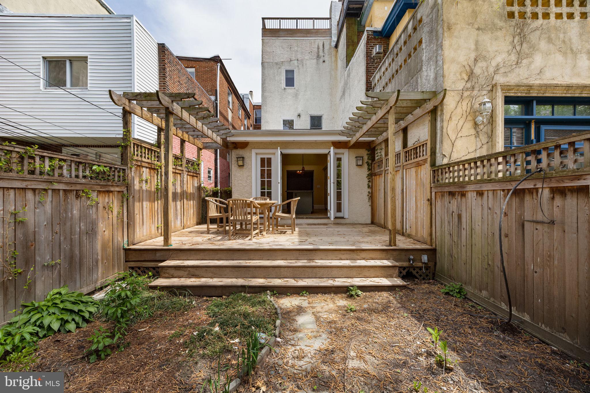 BELLA VISTA - Residential