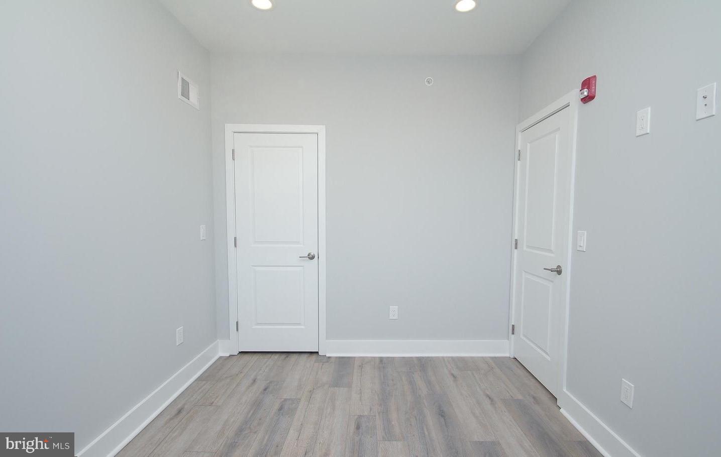 KENSINGTON - Residential Lease