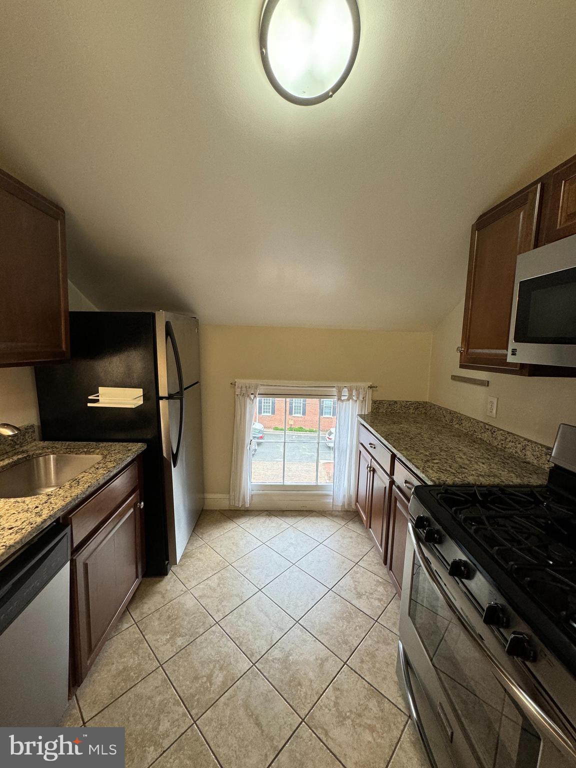 OLD TOWN ALEXANDRIA - Residential Lease