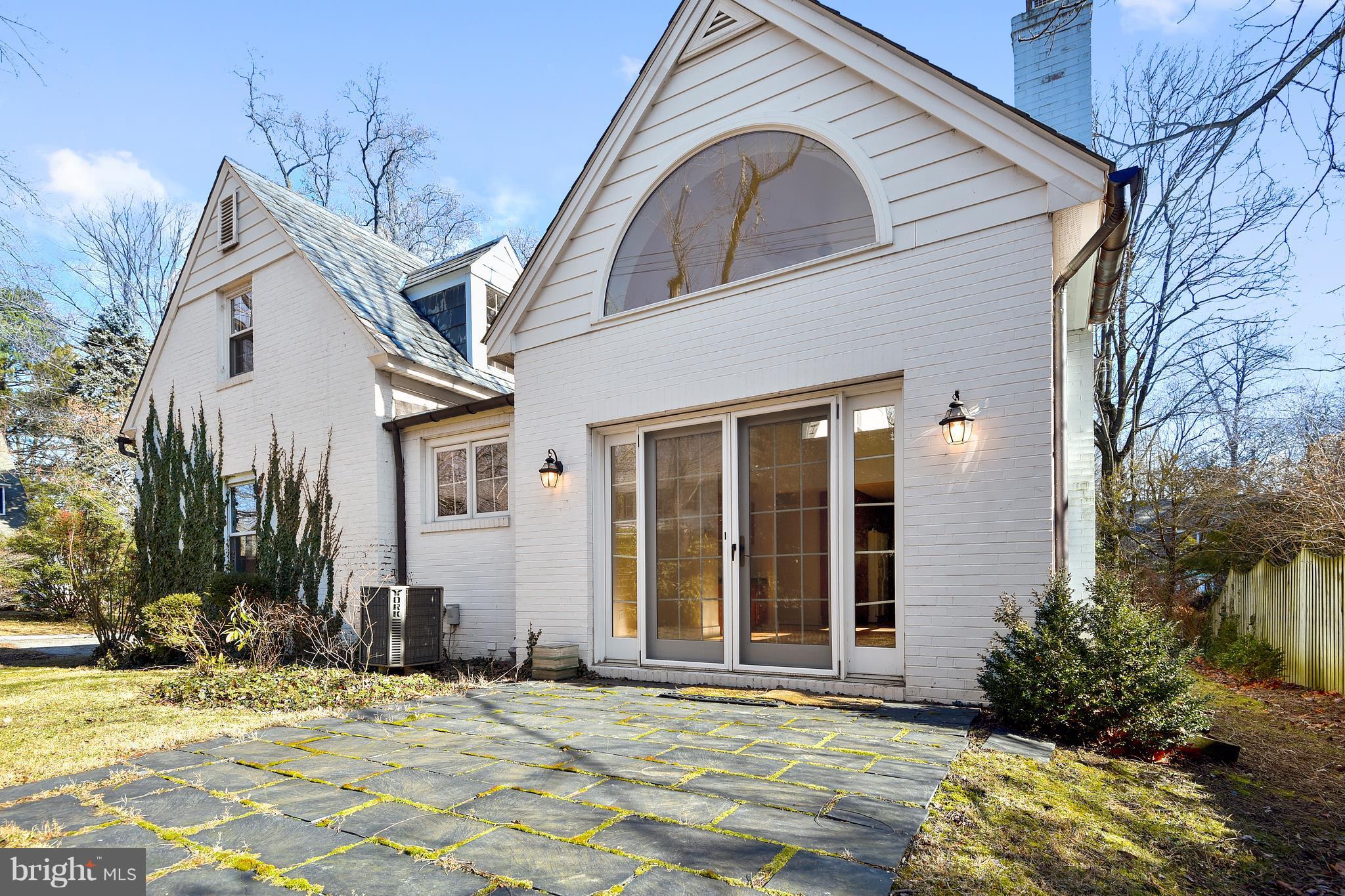 NORTH ROLAND PARK - Residential