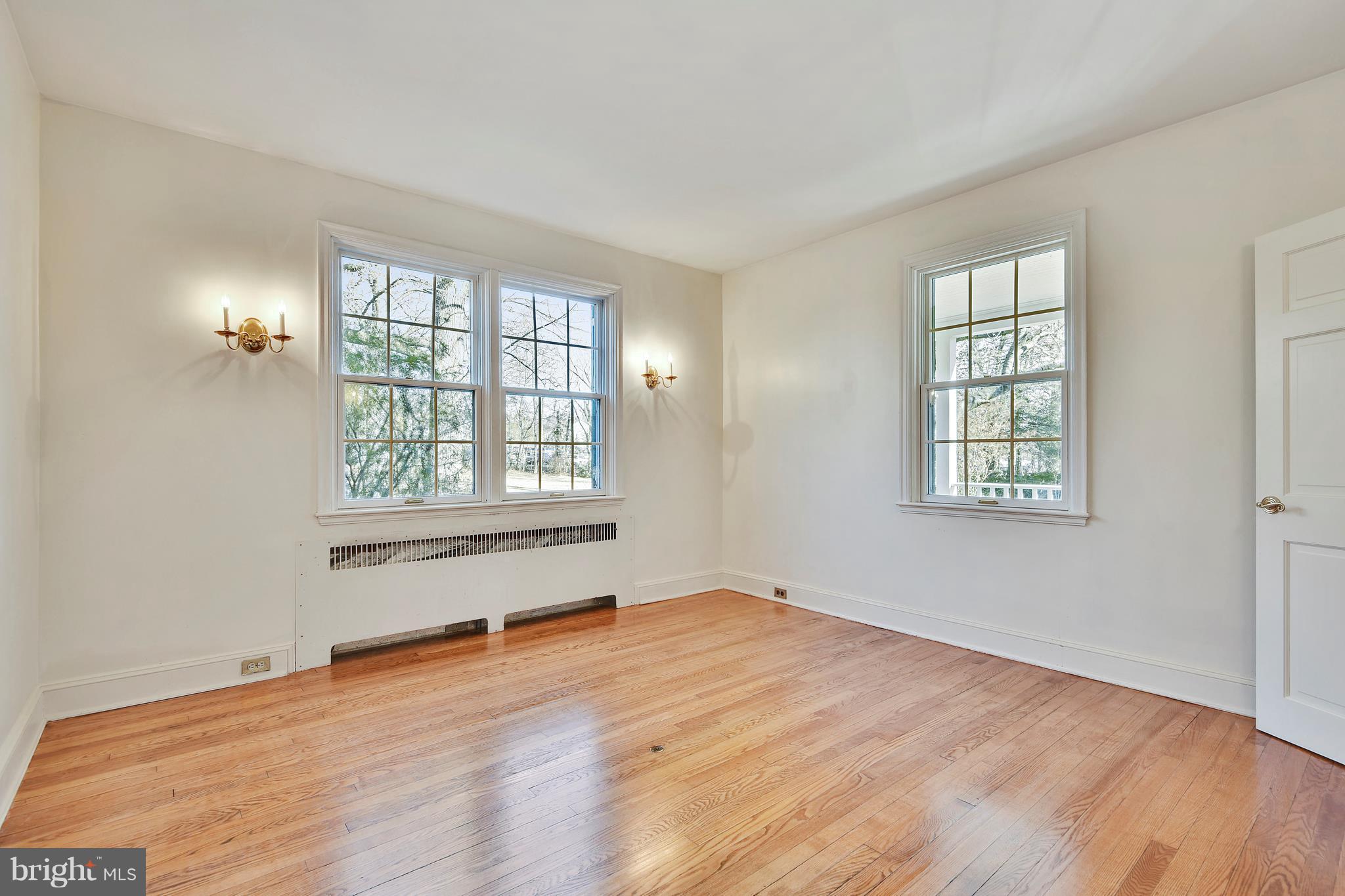 NORTH ROLAND PARK - Residential