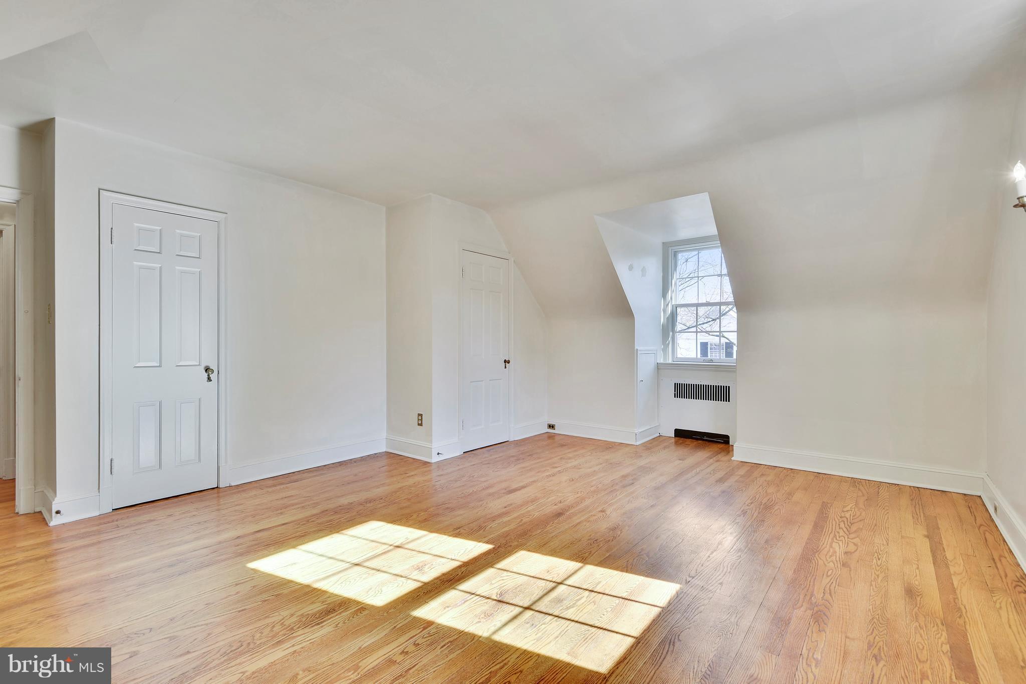 NORTH ROLAND PARK - Residential