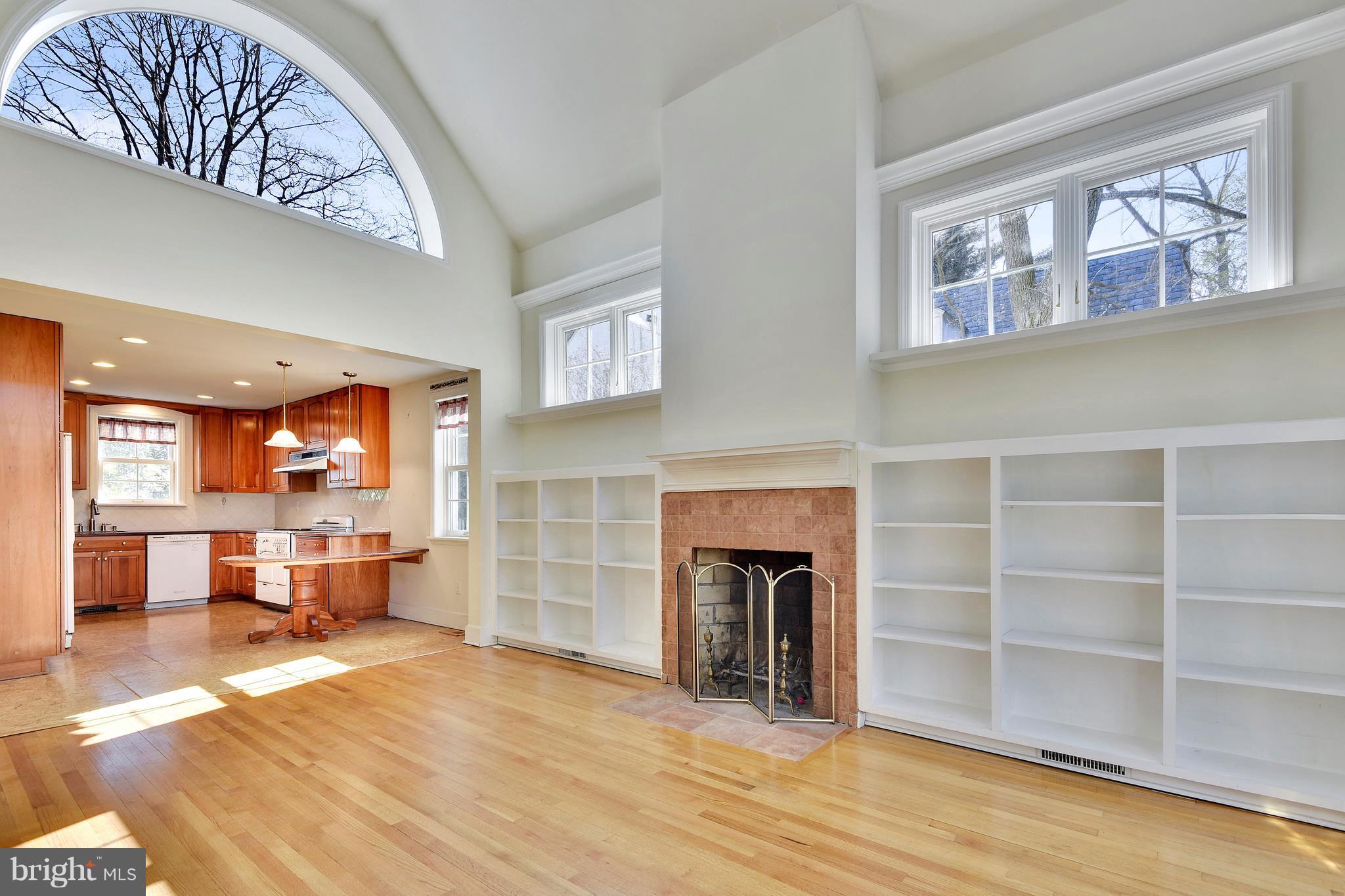 NORTH ROLAND PARK - Residential
