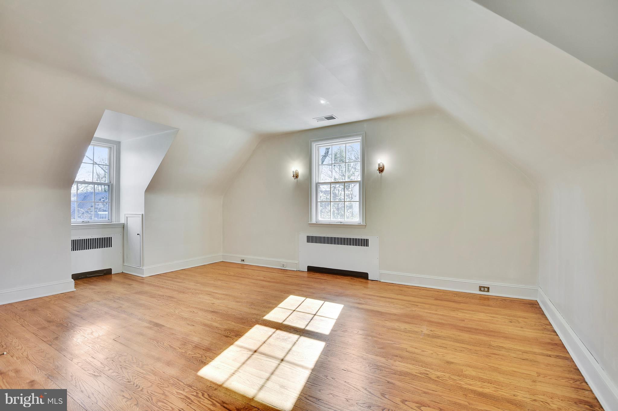 NORTH ROLAND PARK - Residential