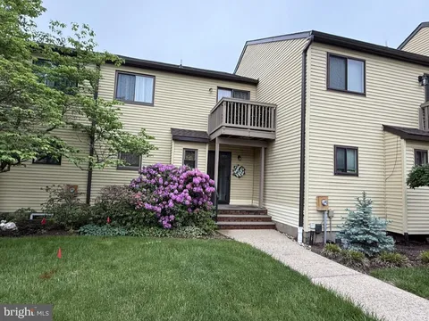 MLS: NJHT2003678
