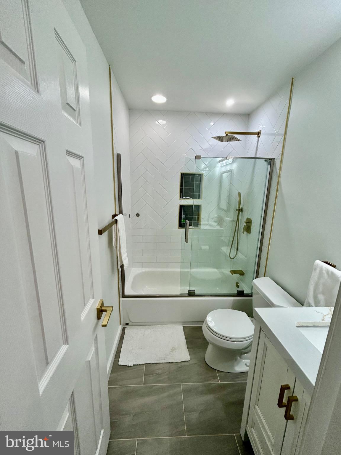 DISCOVERY - Residential