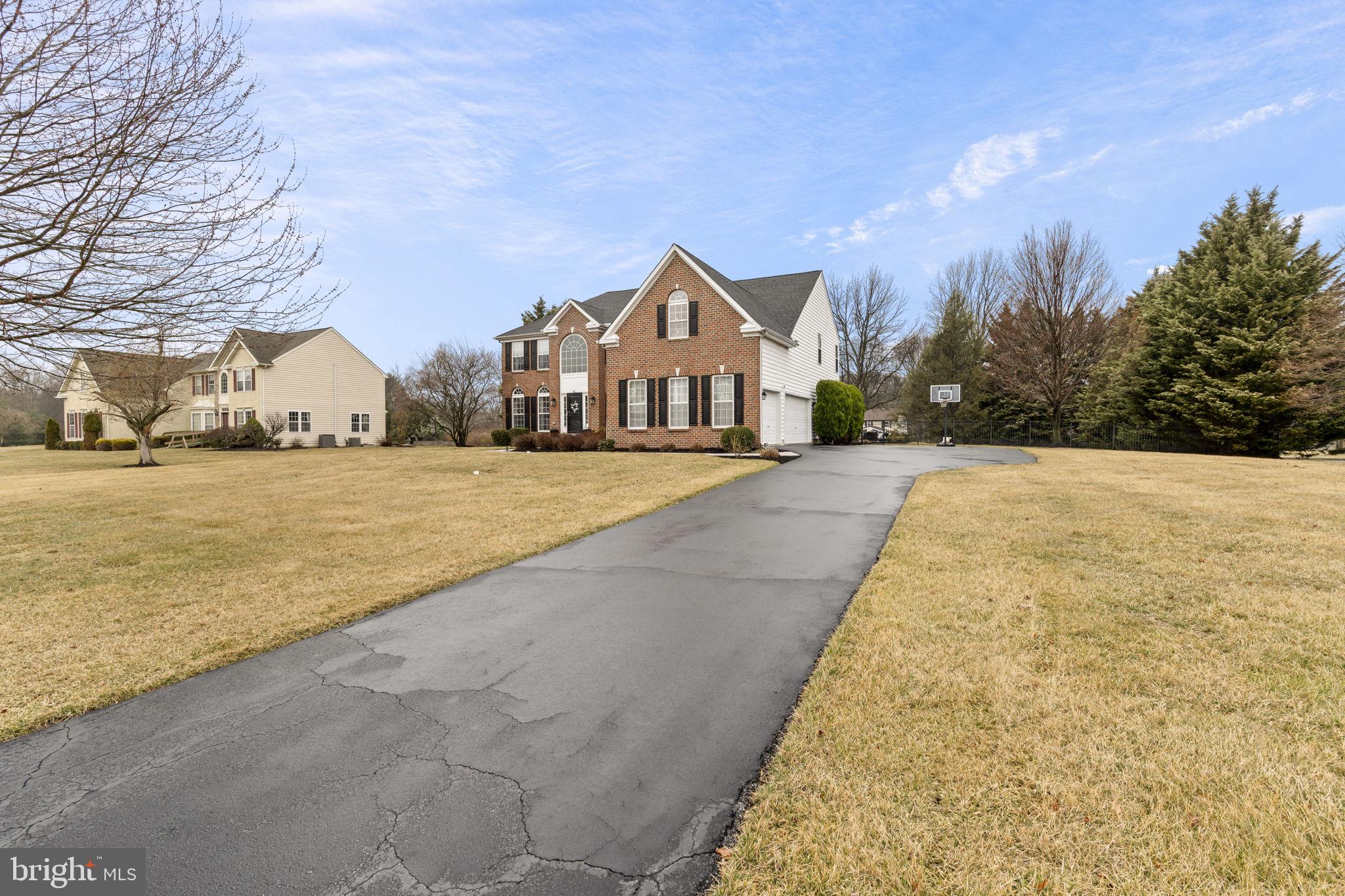 WAITING ROCK - Residential