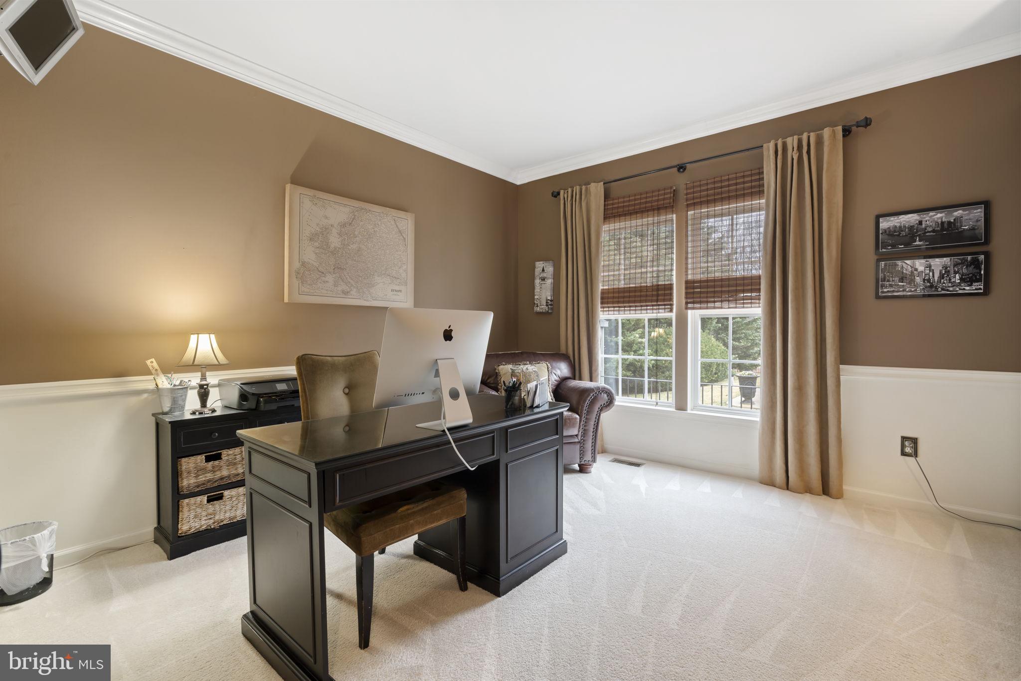 WAITING ROCK - Residential