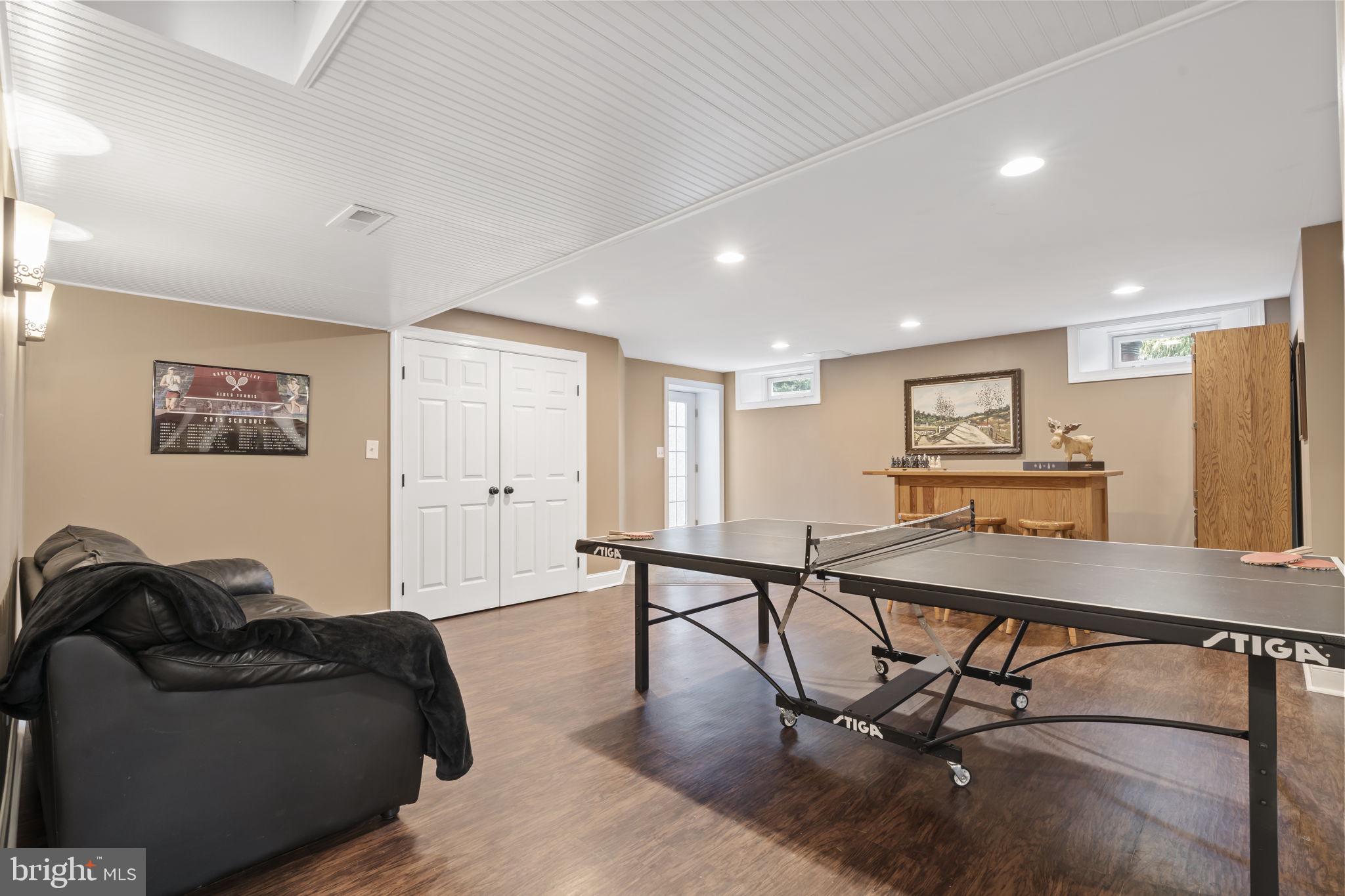 WAITING ROCK - Residential