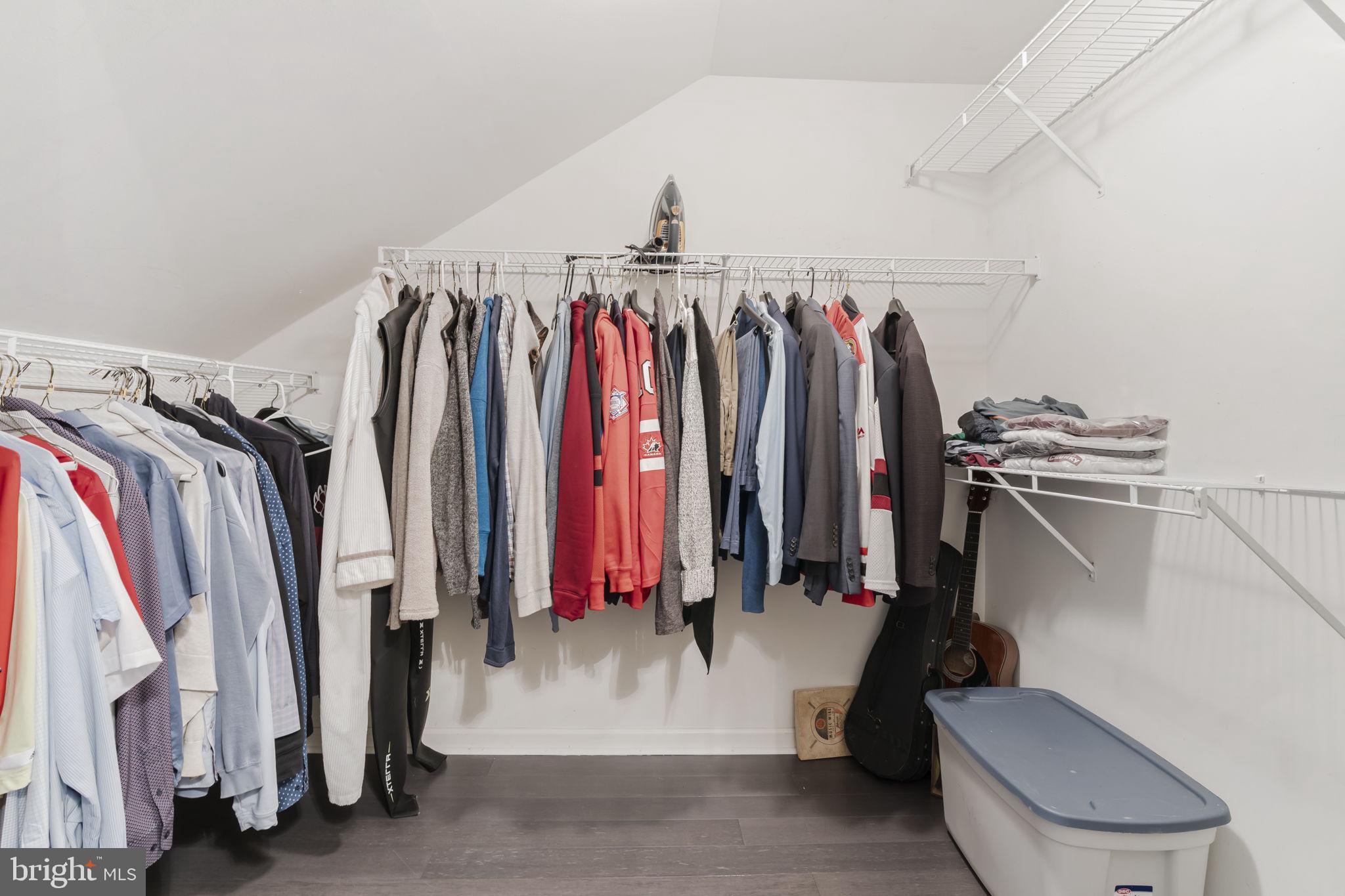 WAITING ROCK - Residential