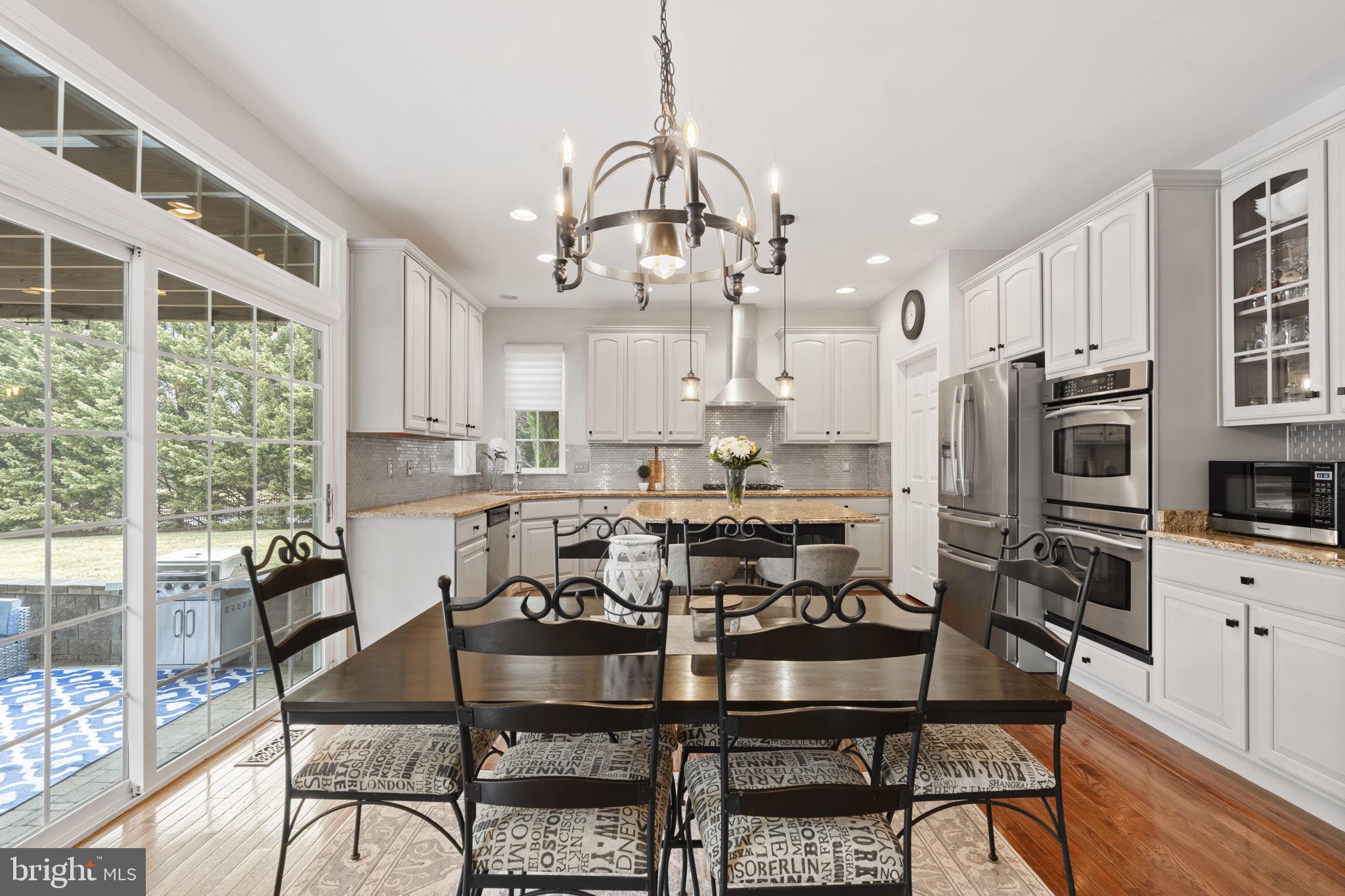 WAITING ROCK - Residential