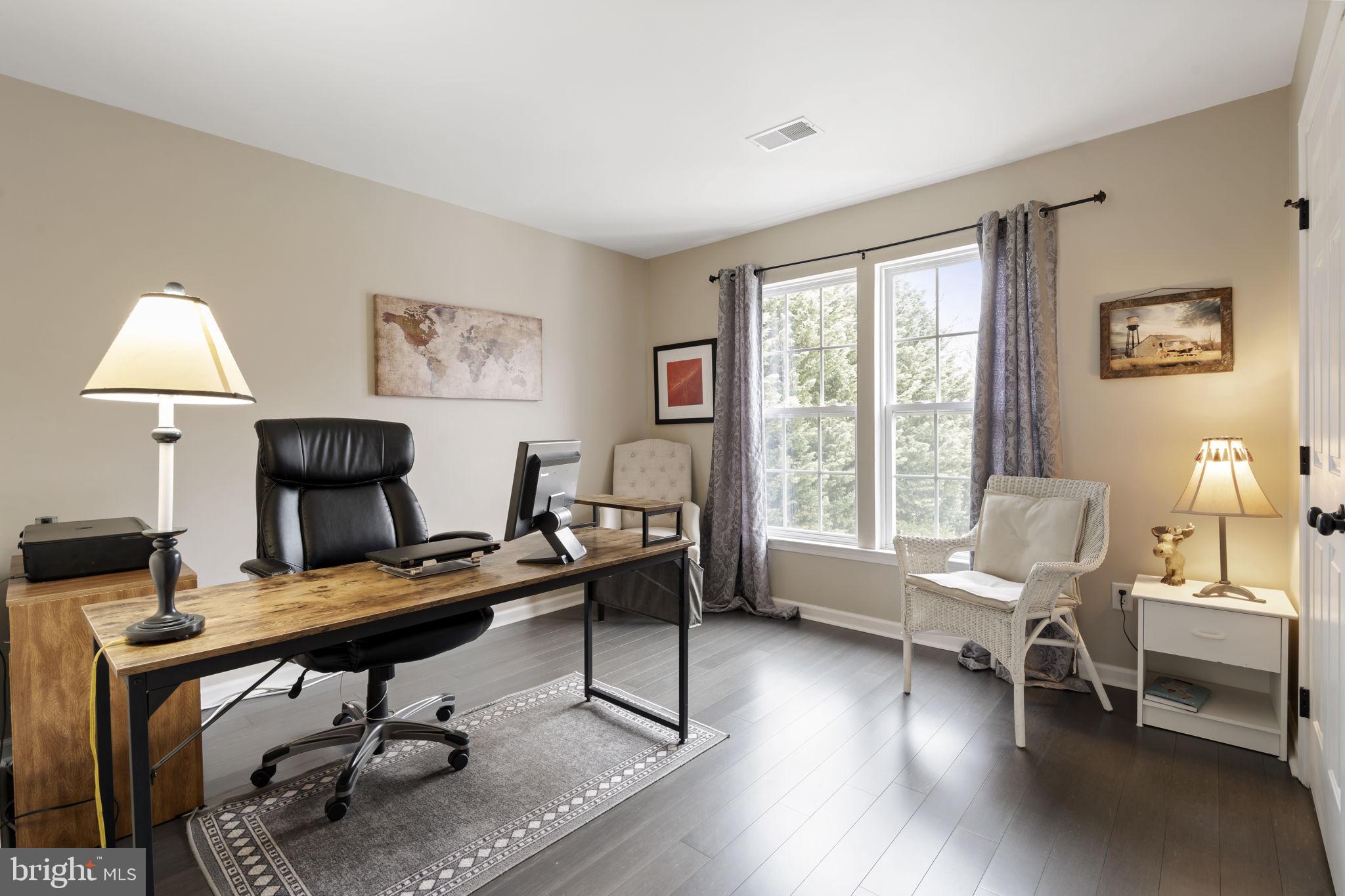 WAITING ROCK - Residential