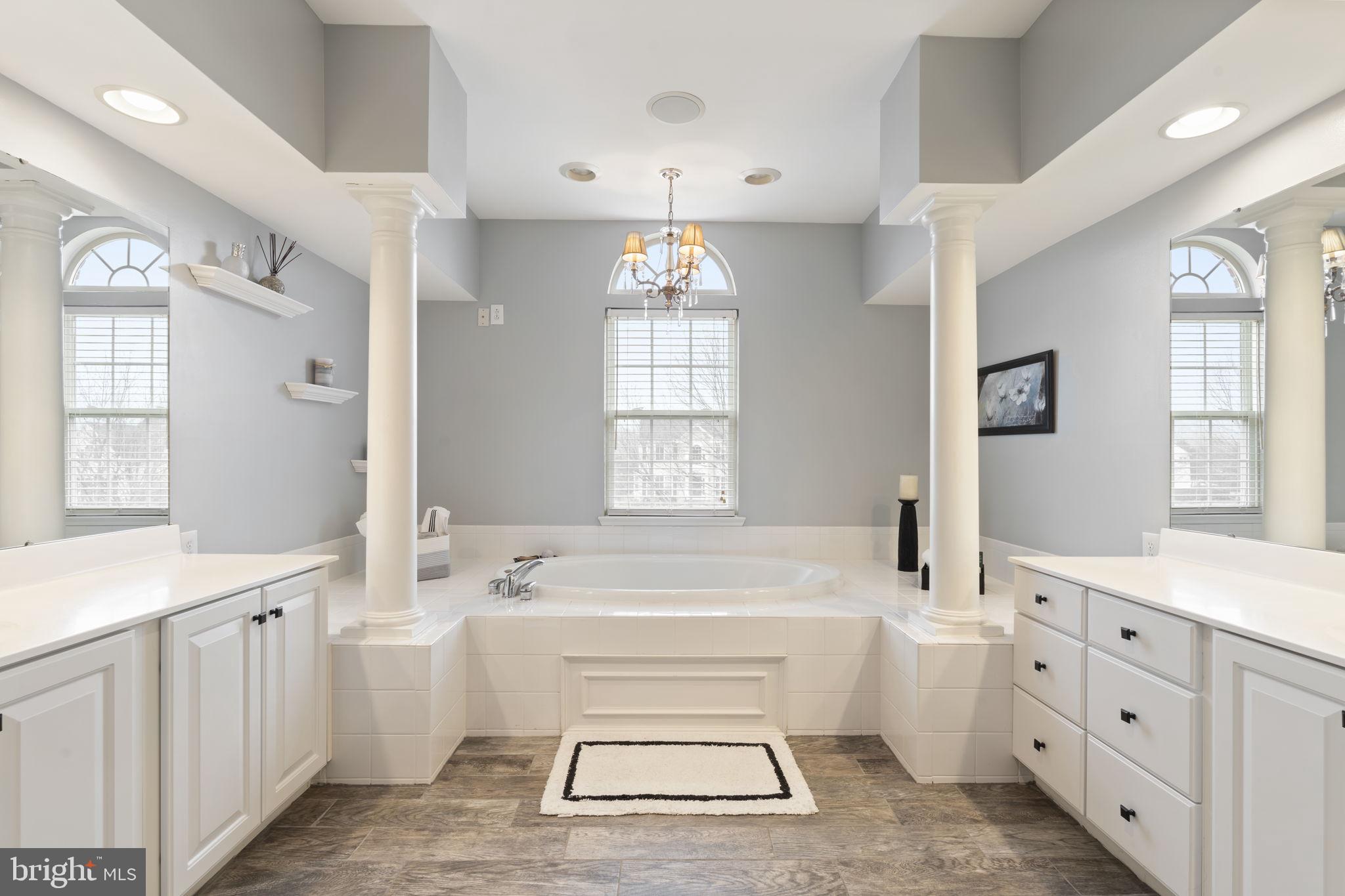 WAITING ROCK - Residential