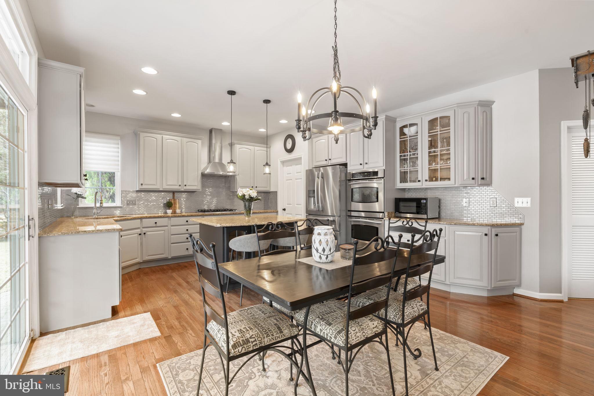 WAITING ROCK - Residential