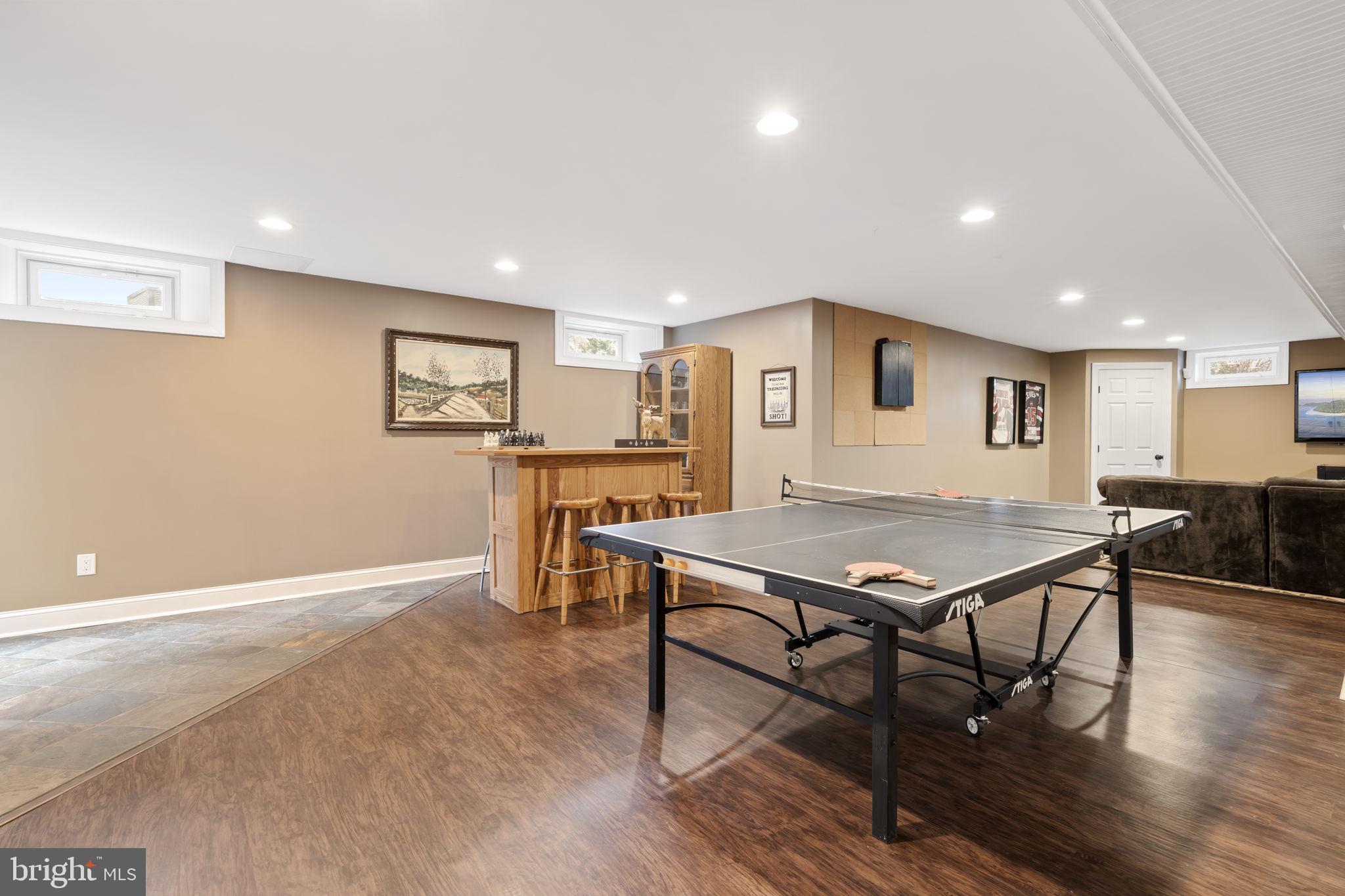 WAITING ROCK - Residential