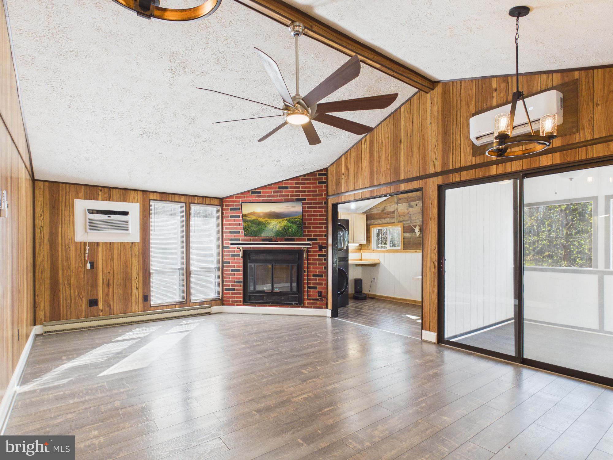 THE WOODS - Residential