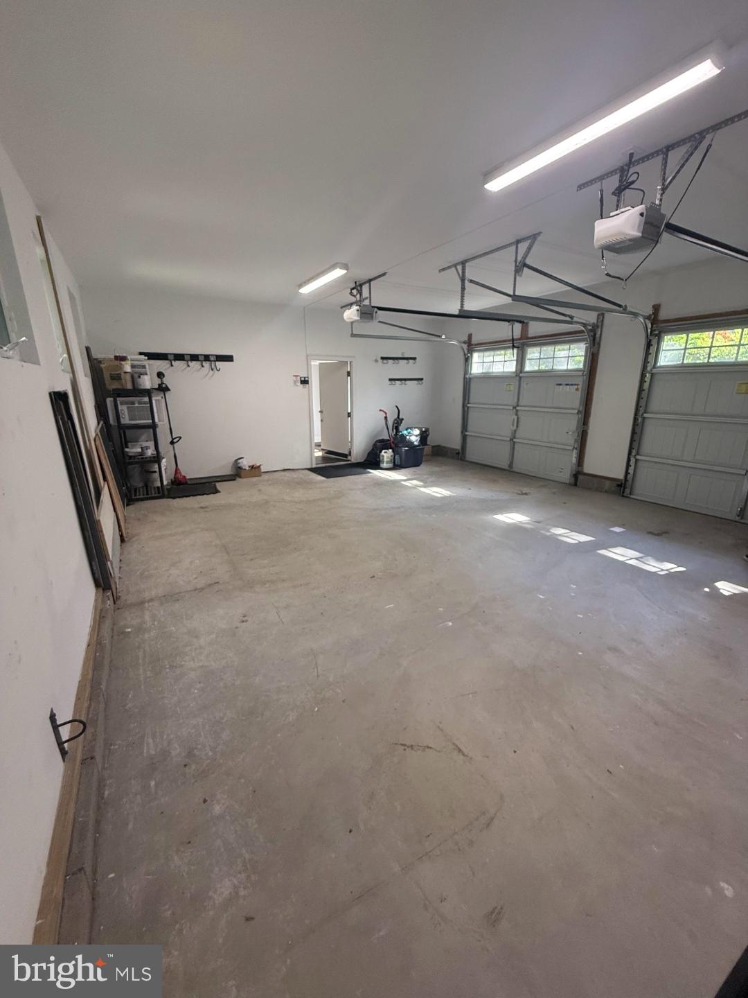 000 - Residential Lease