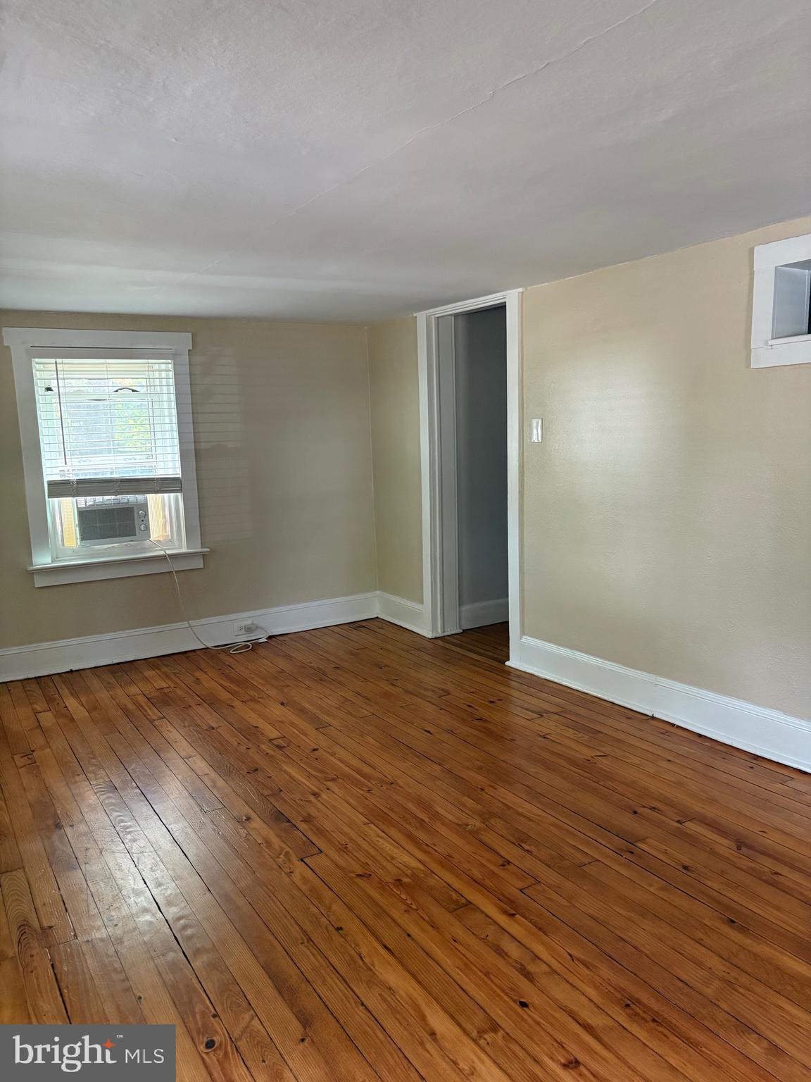 000 - Residential Lease