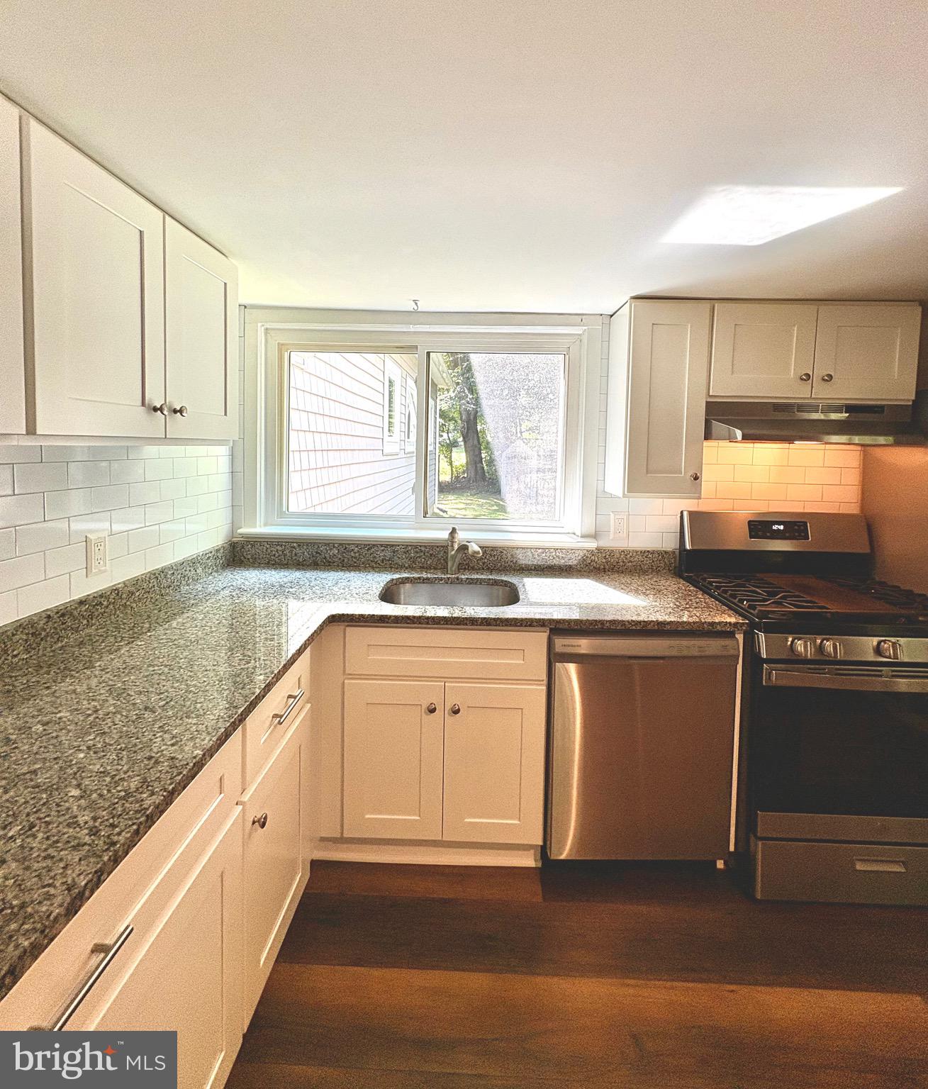 000 - Residential Lease