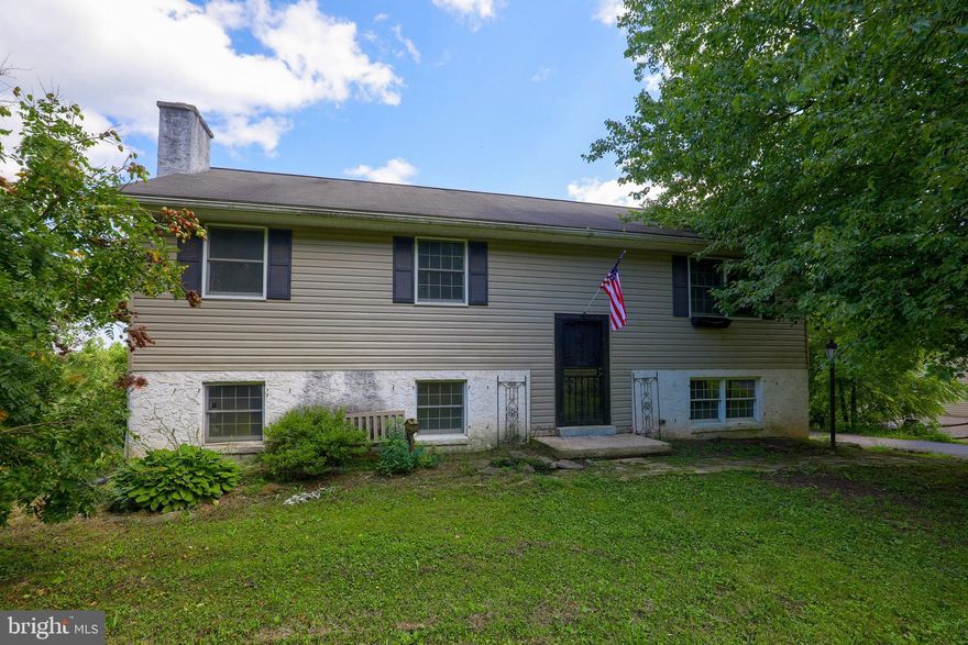 Great opportunity for new owner to add their personal touches to this 3 bedroom, 2 full bath bi level home in Penn Manor schools. Home has a detached garage that could be used as a shop in addition to attached 1 car garage, large deck with great views and central air.