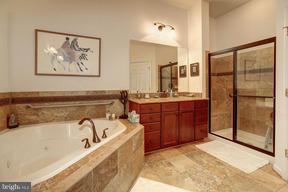 FOUR SEASONS - Residential