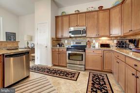 FOUR SEASONS - Residential