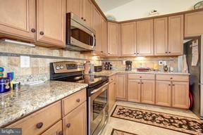 FOUR SEASONS - Residential