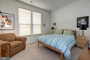 FOUR SEASONS - Residential