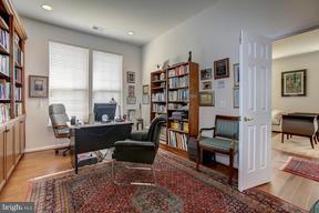 FOUR SEASONS - Residential