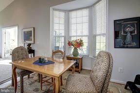 FOUR SEASONS - Residential