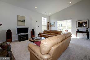 FOUR SEASONS - Residential