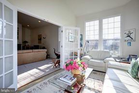 FOUR SEASONS - Residential