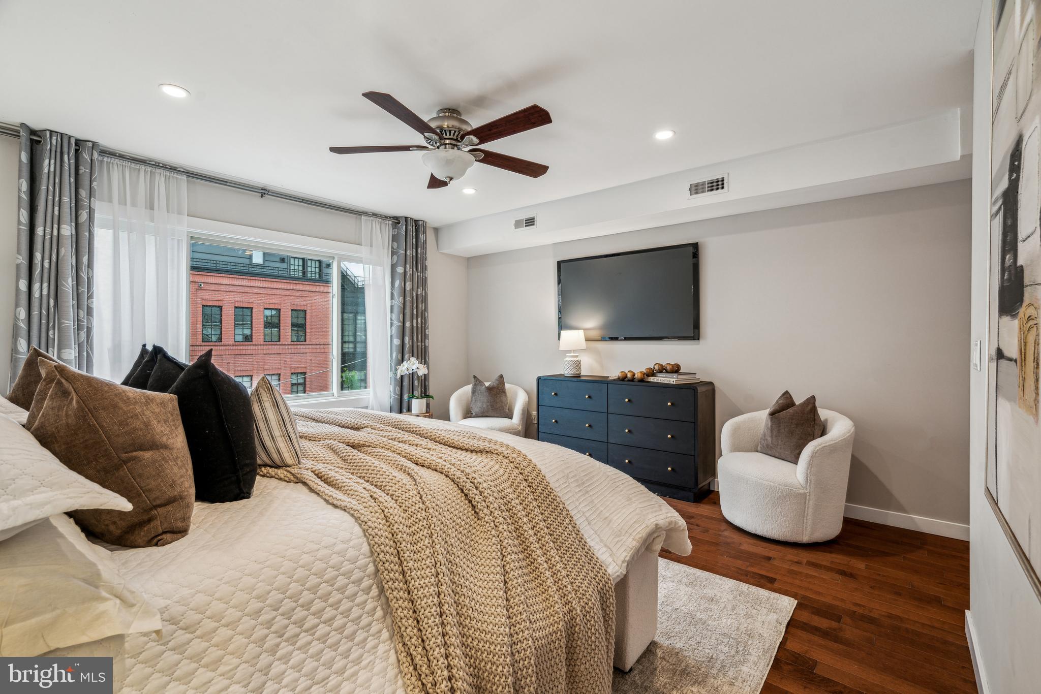 GRADUATE HOSPITAL - Residential