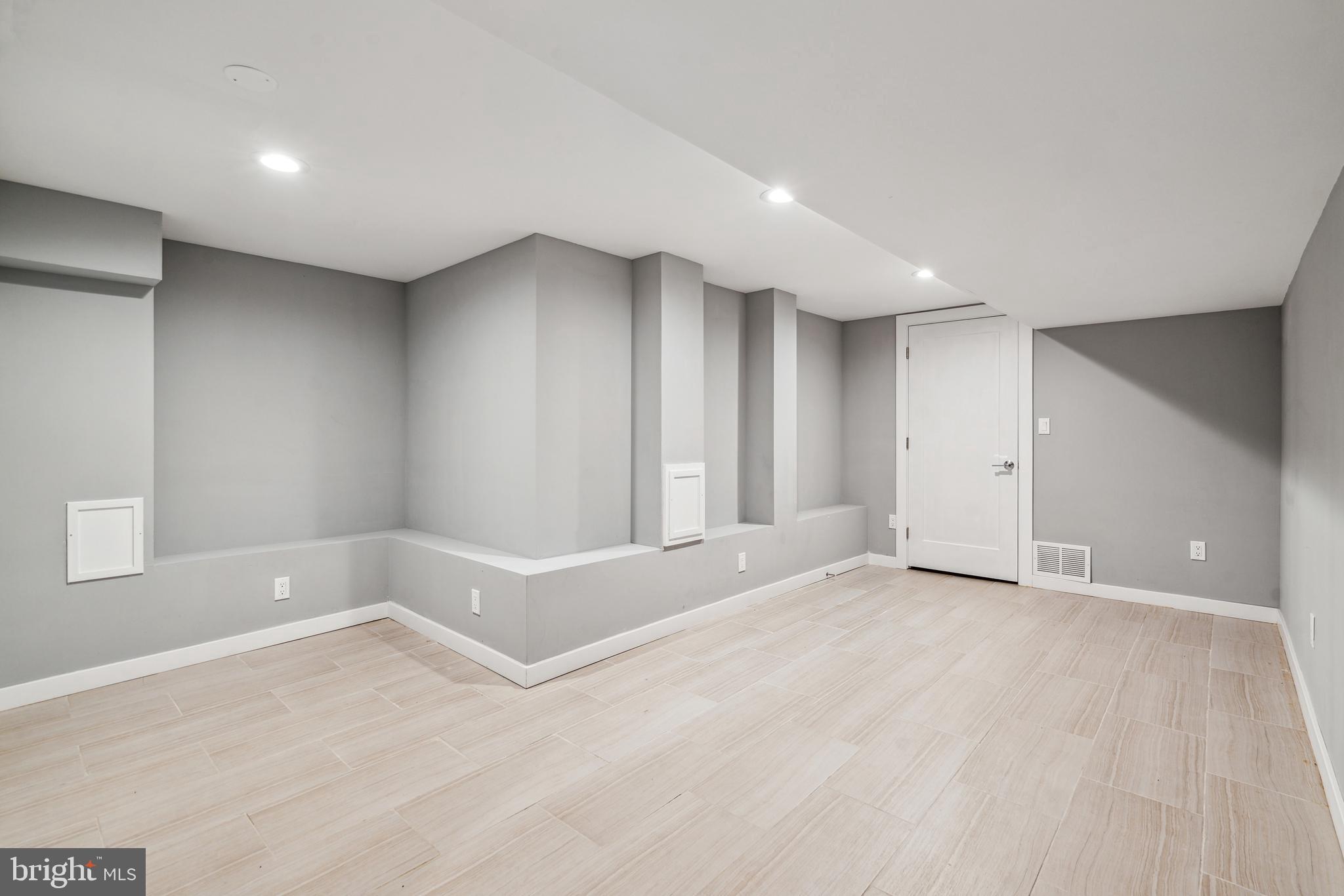 GRADUATE HOSPITAL - Residential