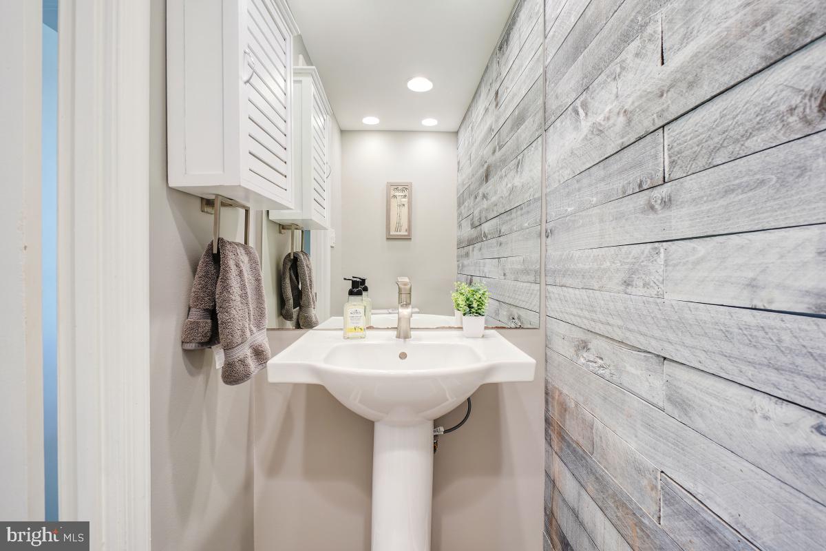 COLLEGE GARDENS - Residential