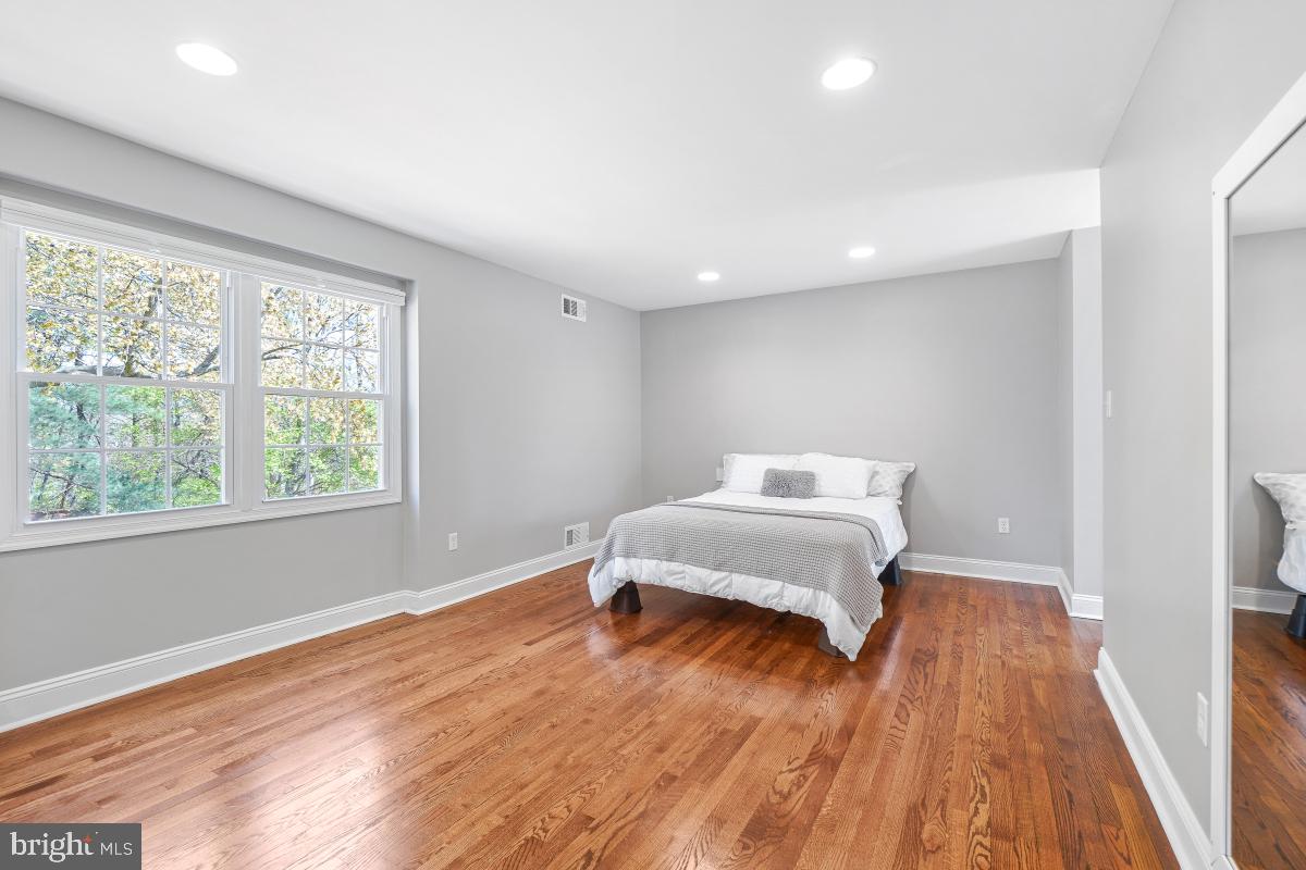 COLLEGE GARDENS - Residential