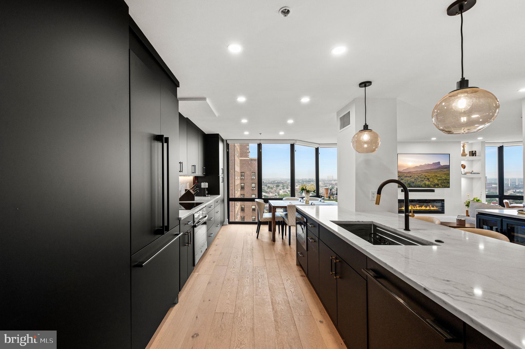 RITTENHOUSE SQUARE - Residential