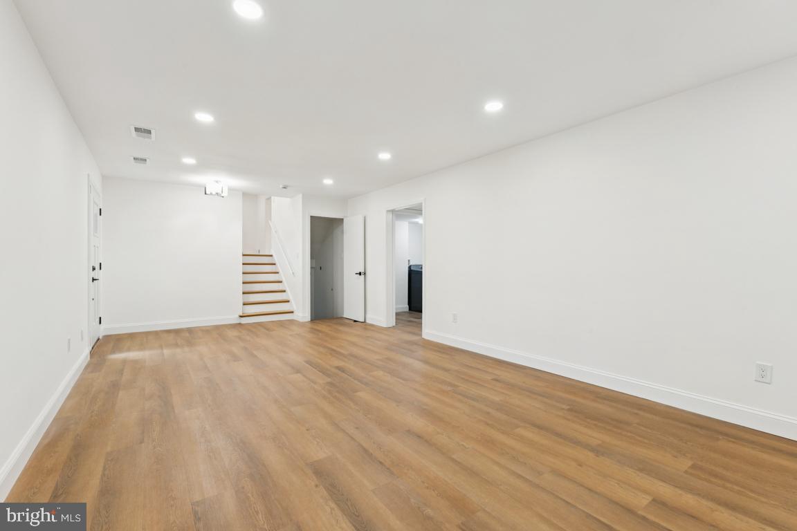 BELLEVUE FOREST - Residential