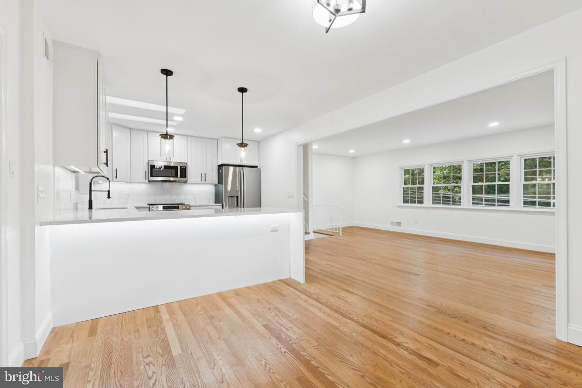 BELLEVUE FOREST - Residential