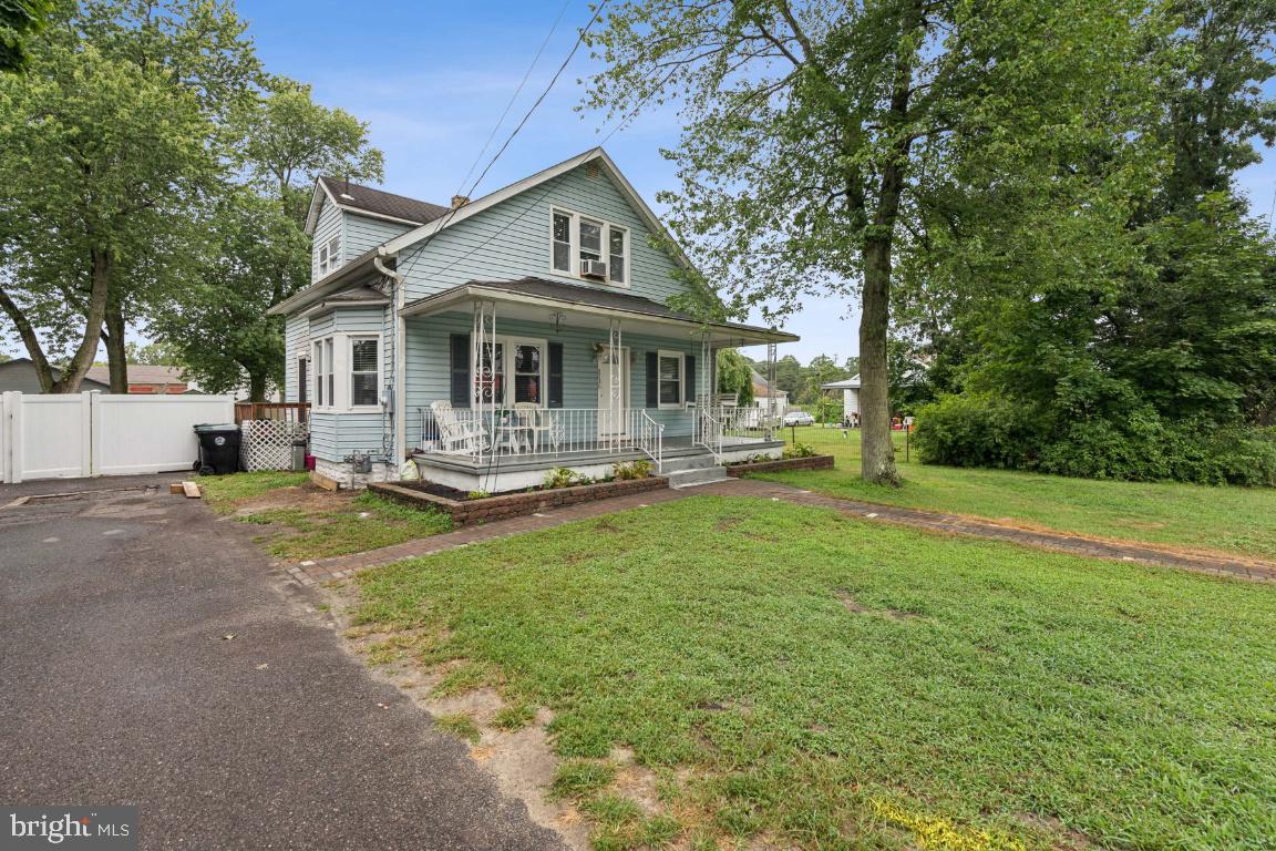 523 MAIN AVENUE