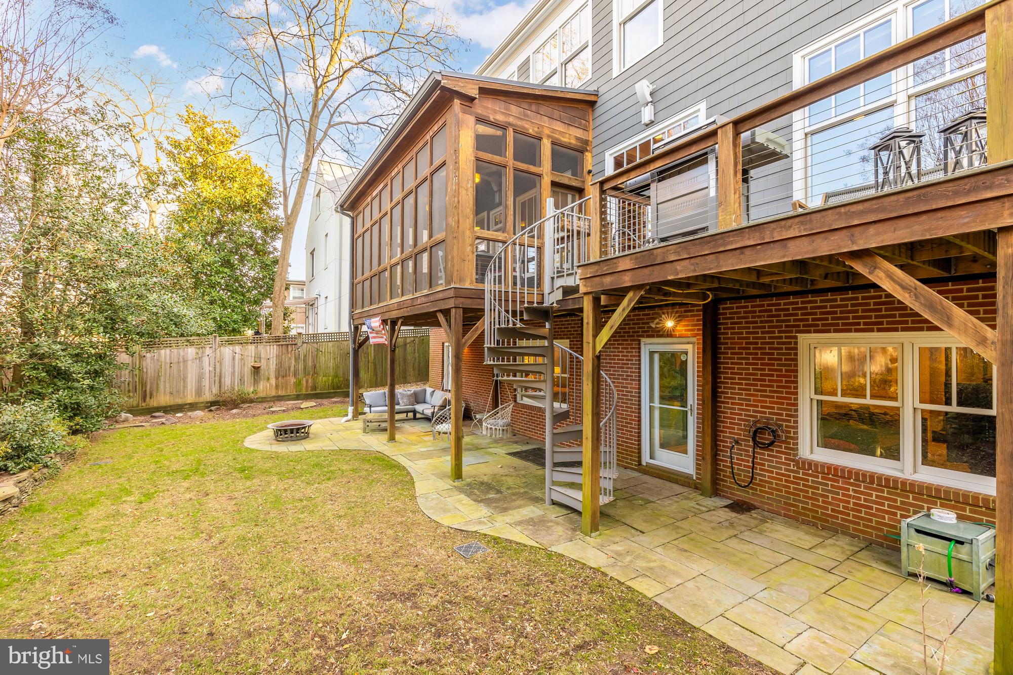 CHEVY CHASE - Residential