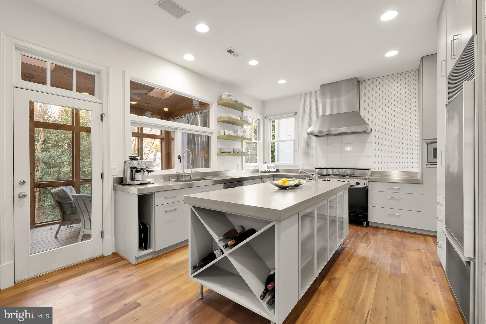 CHEVY CHASE - Residential