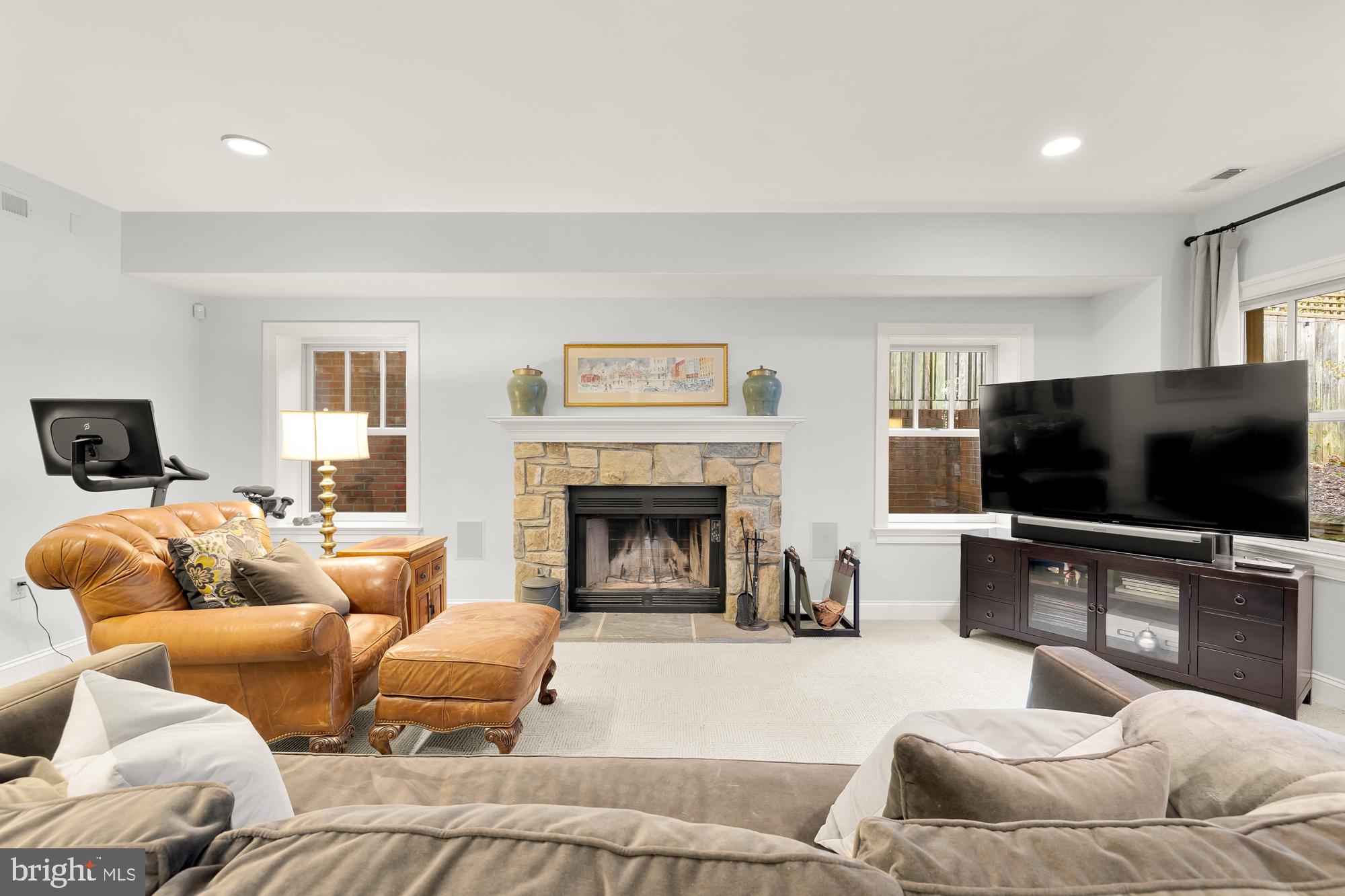 CHEVY CHASE - Residential