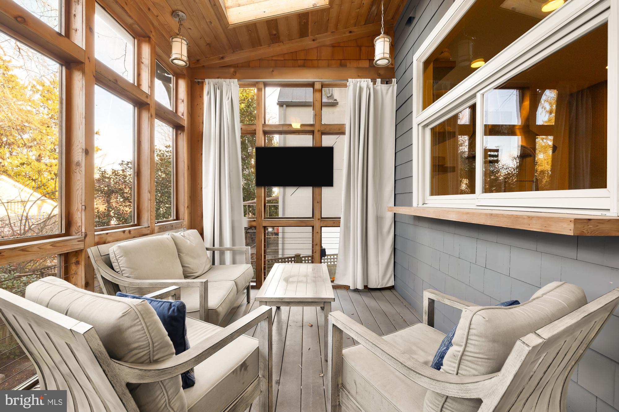 CHEVY CHASE - Residential