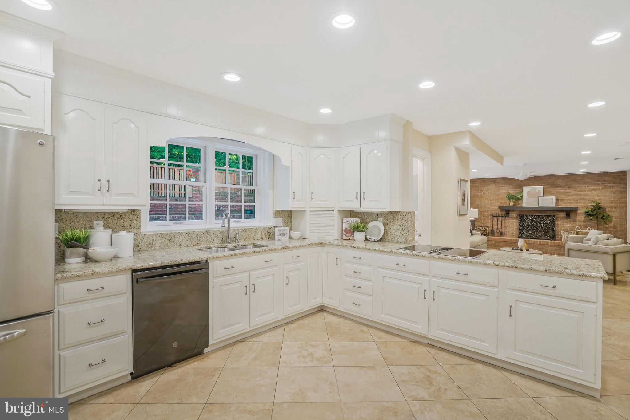 CHAIN BRIDGE FOREST - Residential