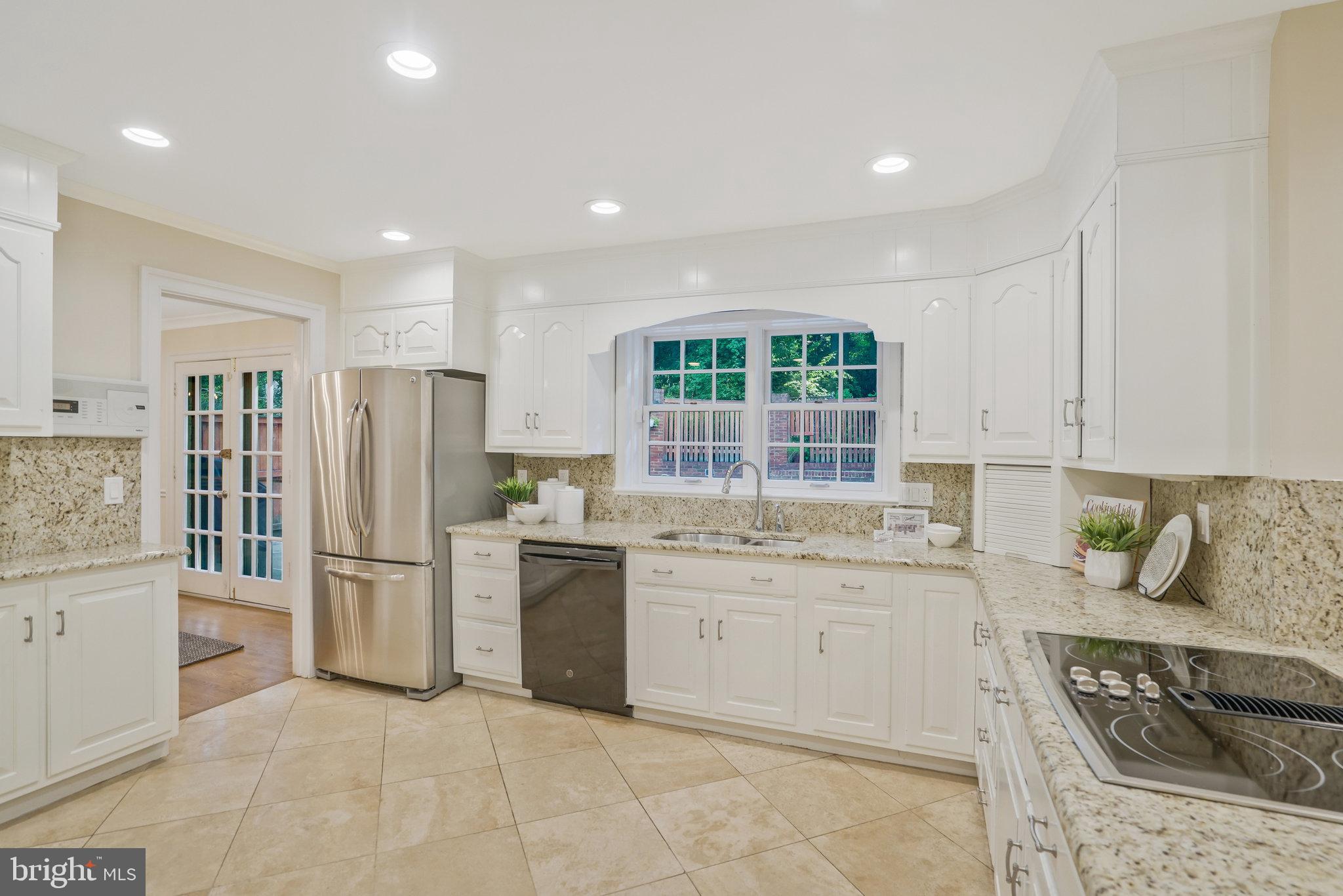 CHAIN BRIDGE FOREST - Residential