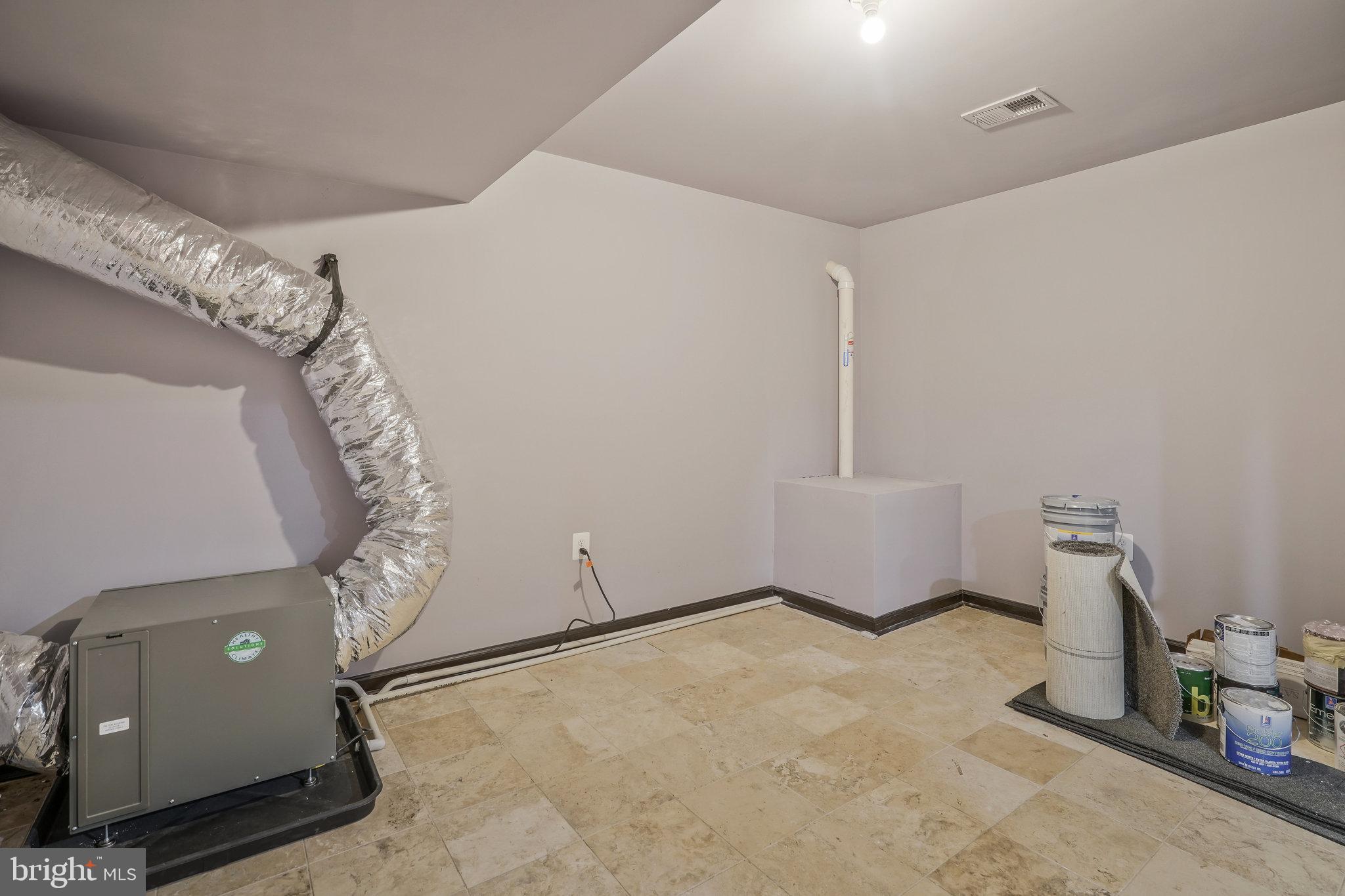 CHAIN BRIDGE FOREST - Residential