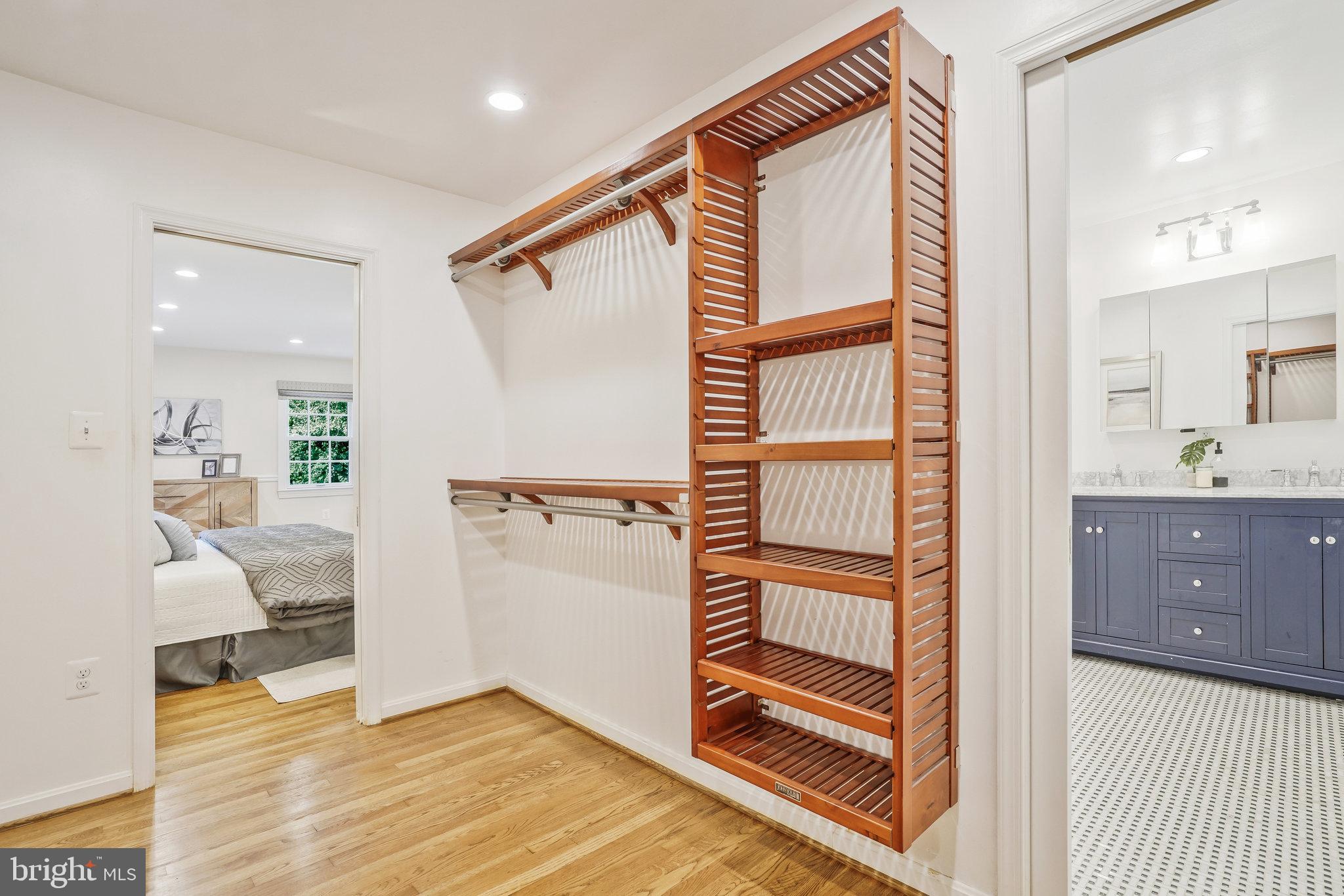 CHAIN BRIDGE FOREST - Residential