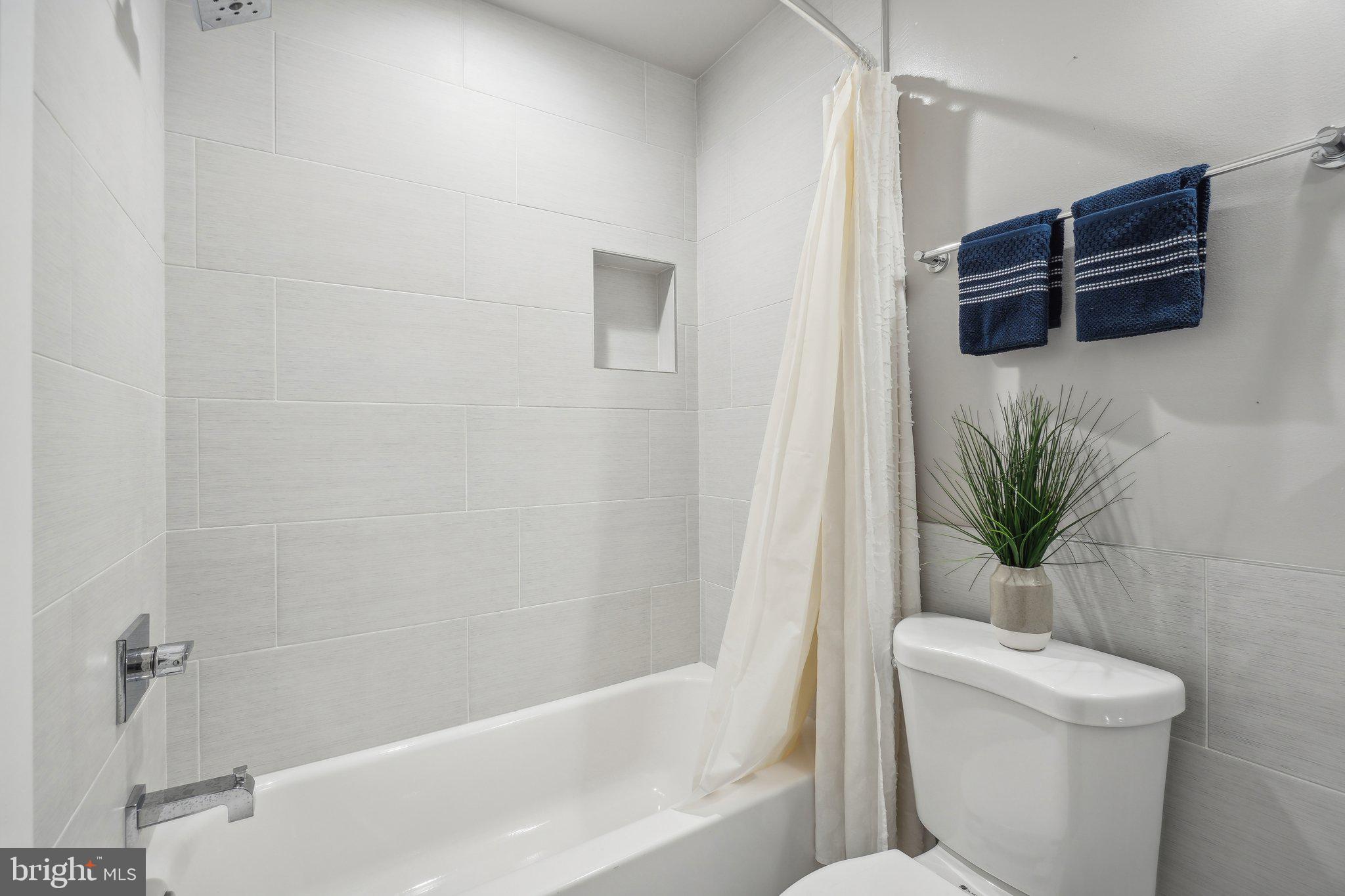 SHAW - Residential Lease